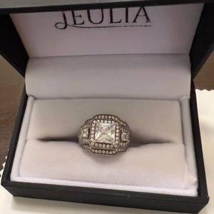 Jeulia Sterling Silver diamond ring.